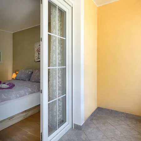 Olea Fuer 4 Personen Apartment Porec